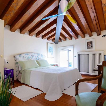 Mini Suite Deluxe Isola Di Mezzo Treviso Bagian luar foto